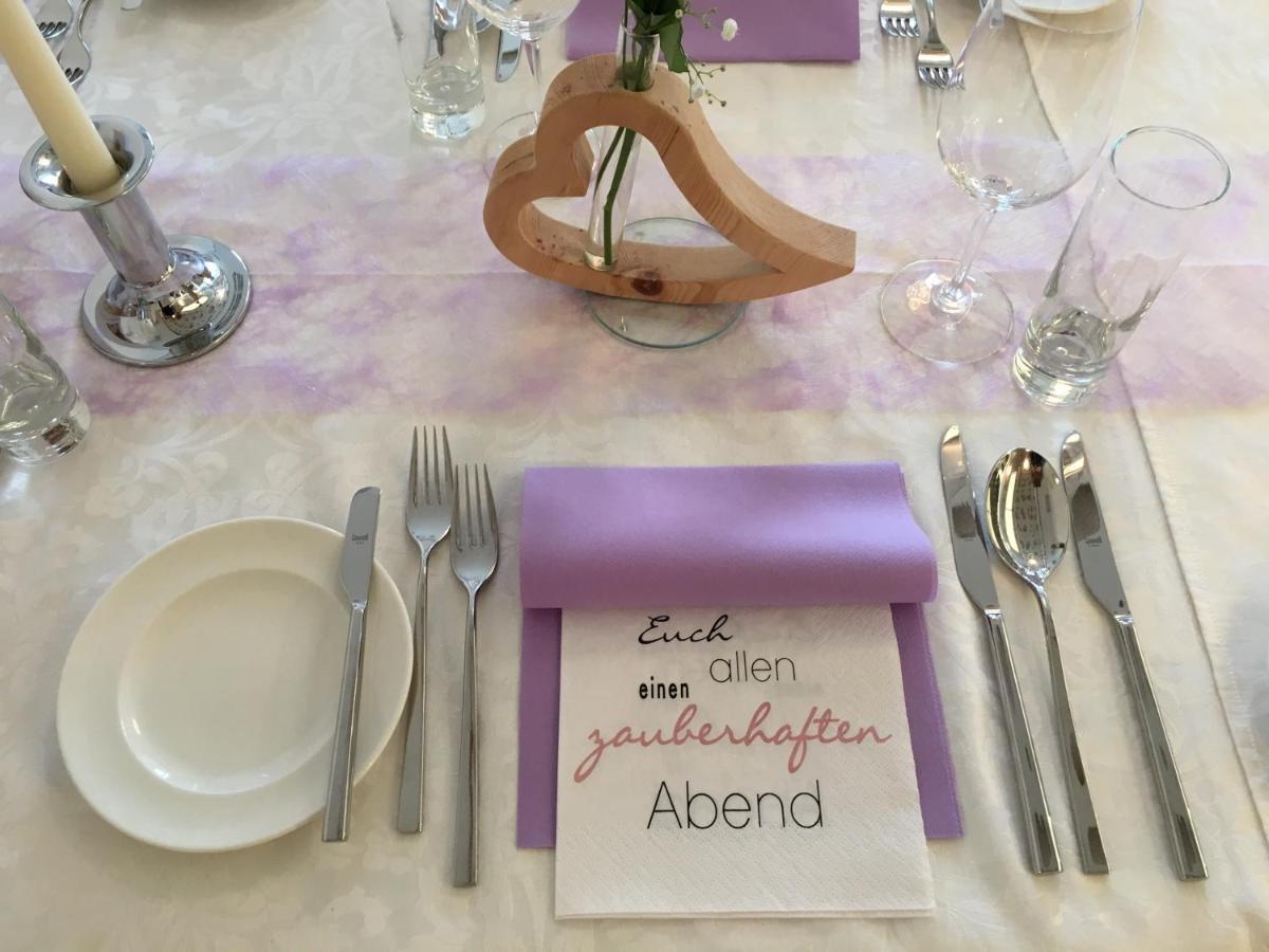 Restaurant - Cafe - Pension Hassler Берґ ім Драуталь Екстер'єр фото