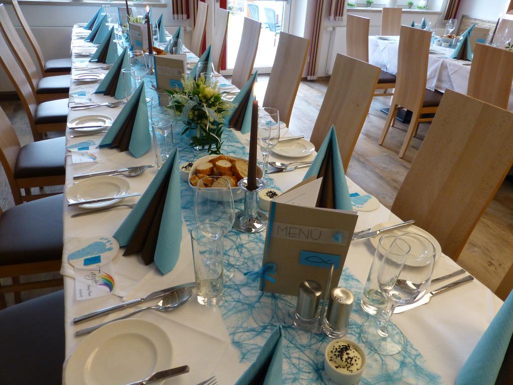 Restaurant - Cafe - Pension Hassler Берґ ім Драуталь Екстер'єр фото