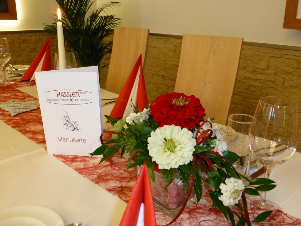 Restaurant - Cafe - Pension Hassler Берґ ім Драуталь Екстер'єр фото